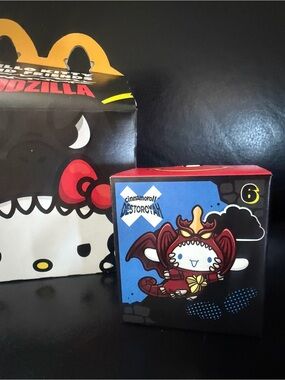 McDonalds Cinnamoroll × Destoroyah happy  meal kids toy # 6 hello kitty Godzilla